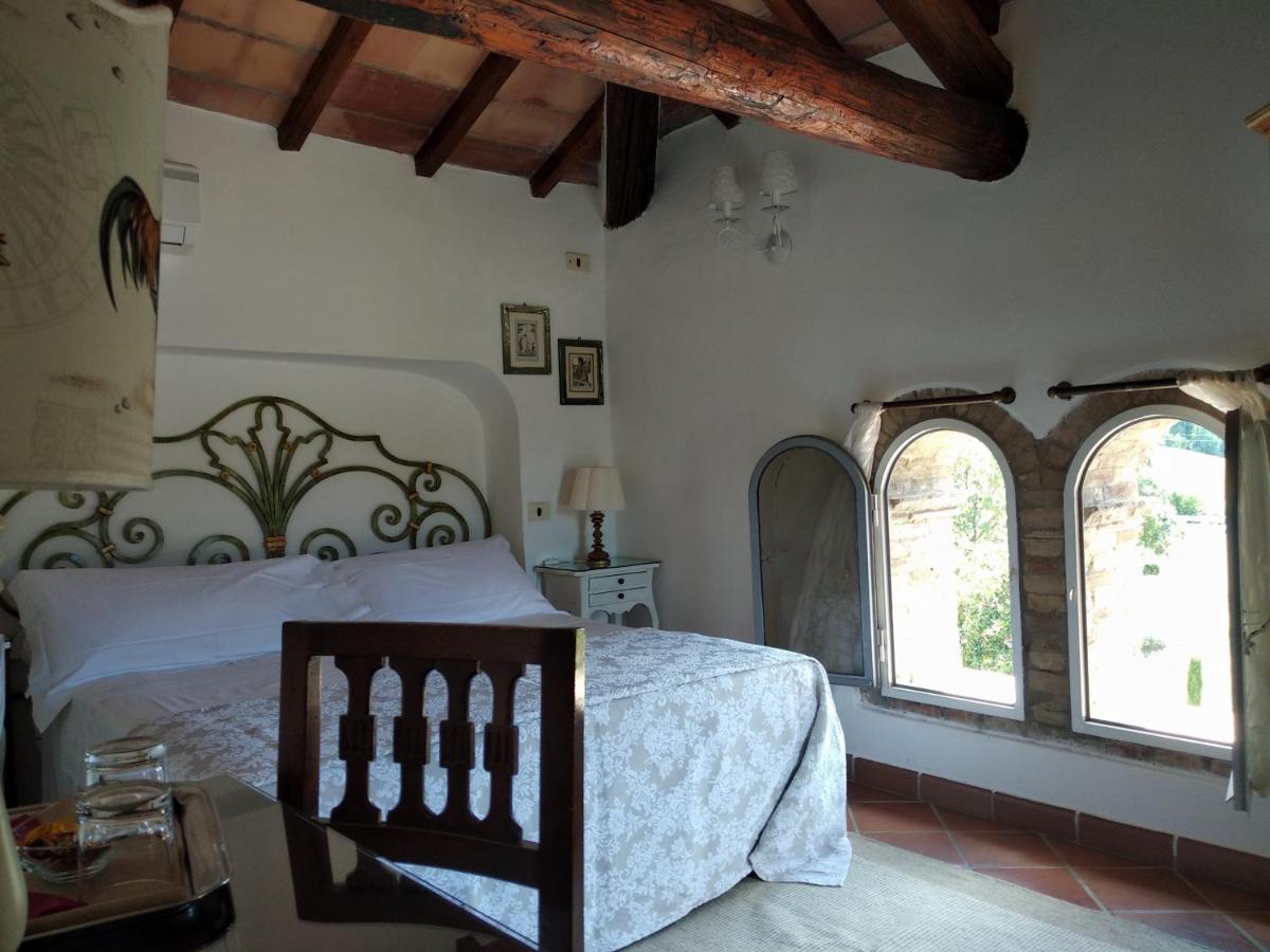 Mulino Di Quercegrossa Villa Bagian luar foto